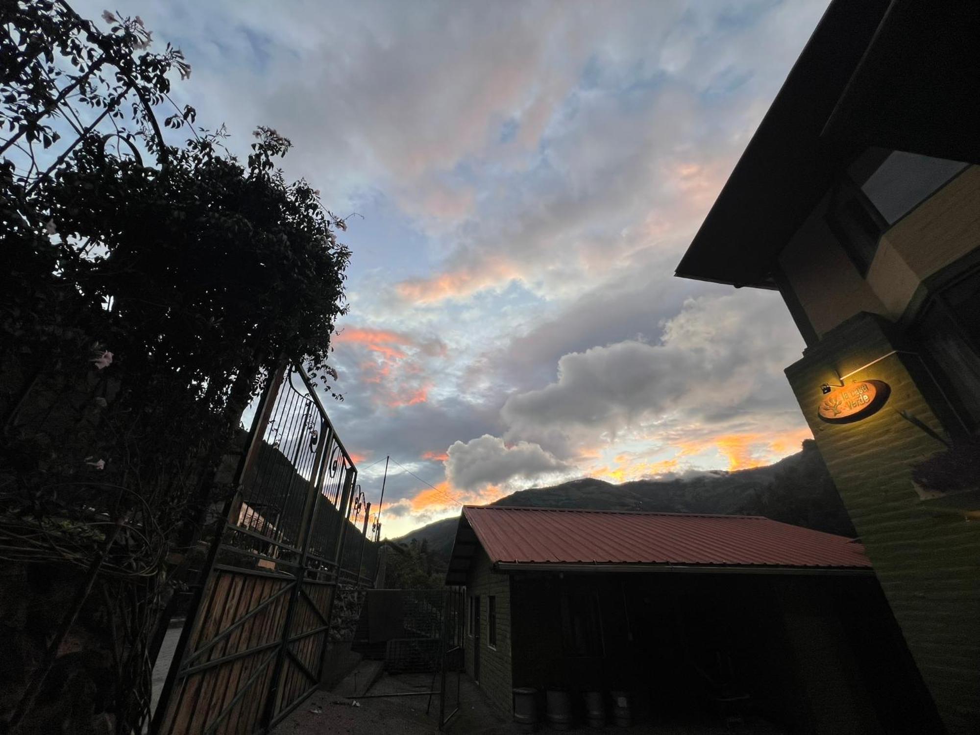 La Casa Verde Eco Guest House Baños Екстериор снимка