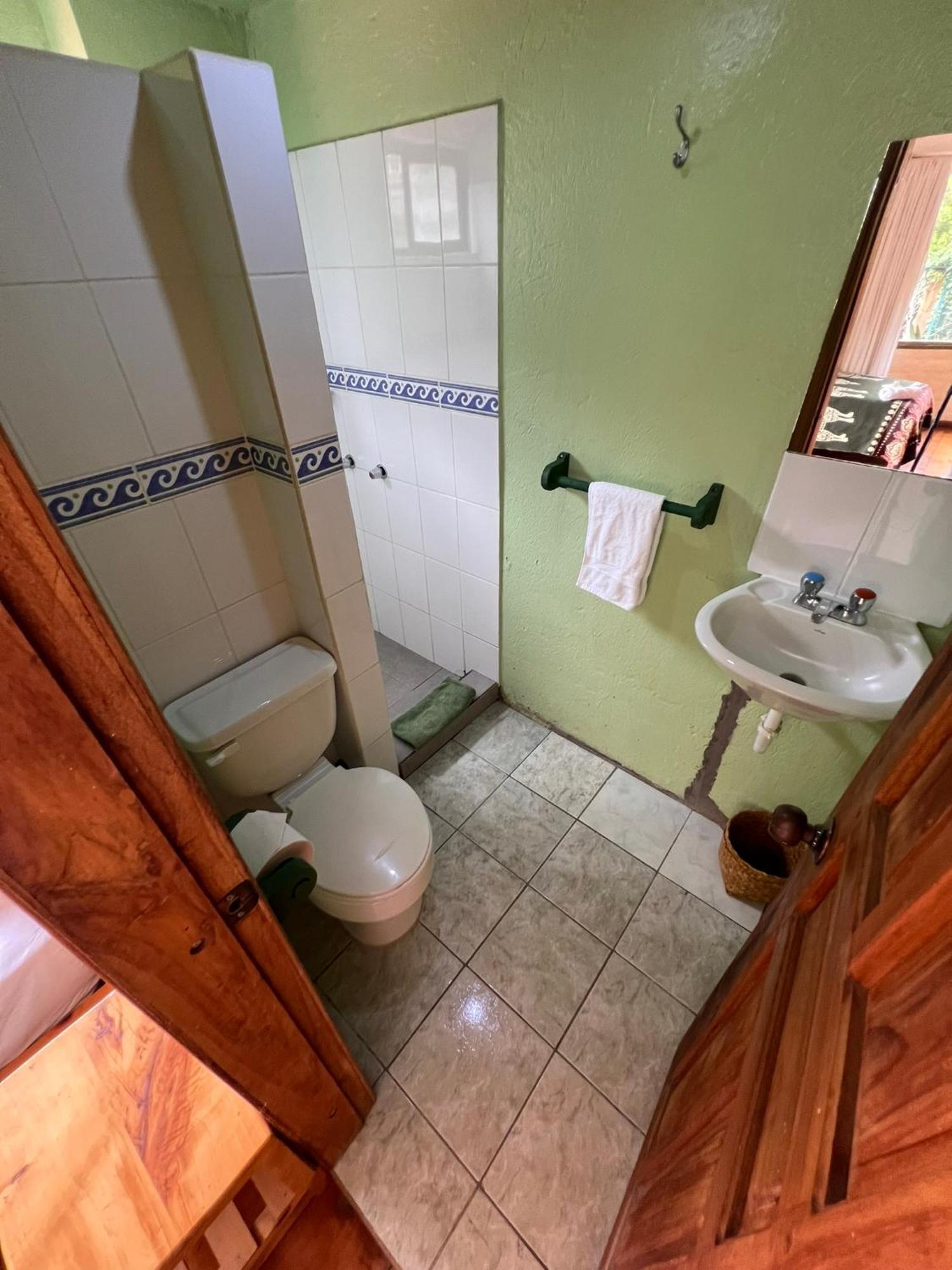 La Casa Verde Eco Guest House Baños Стая снимка